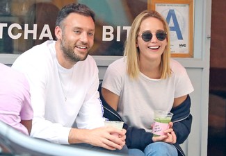 Свадебное платье Дженнифер Лоуренс заняло отдельный номер в отеле